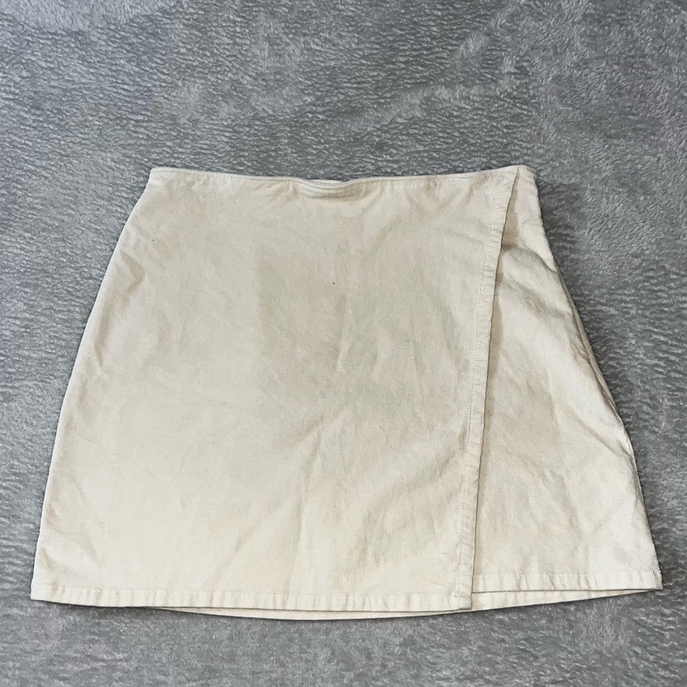 Hollister‎ Ultra High Rise Corduroy Faux Wrap Side Zip Skirt Size Large Ivory